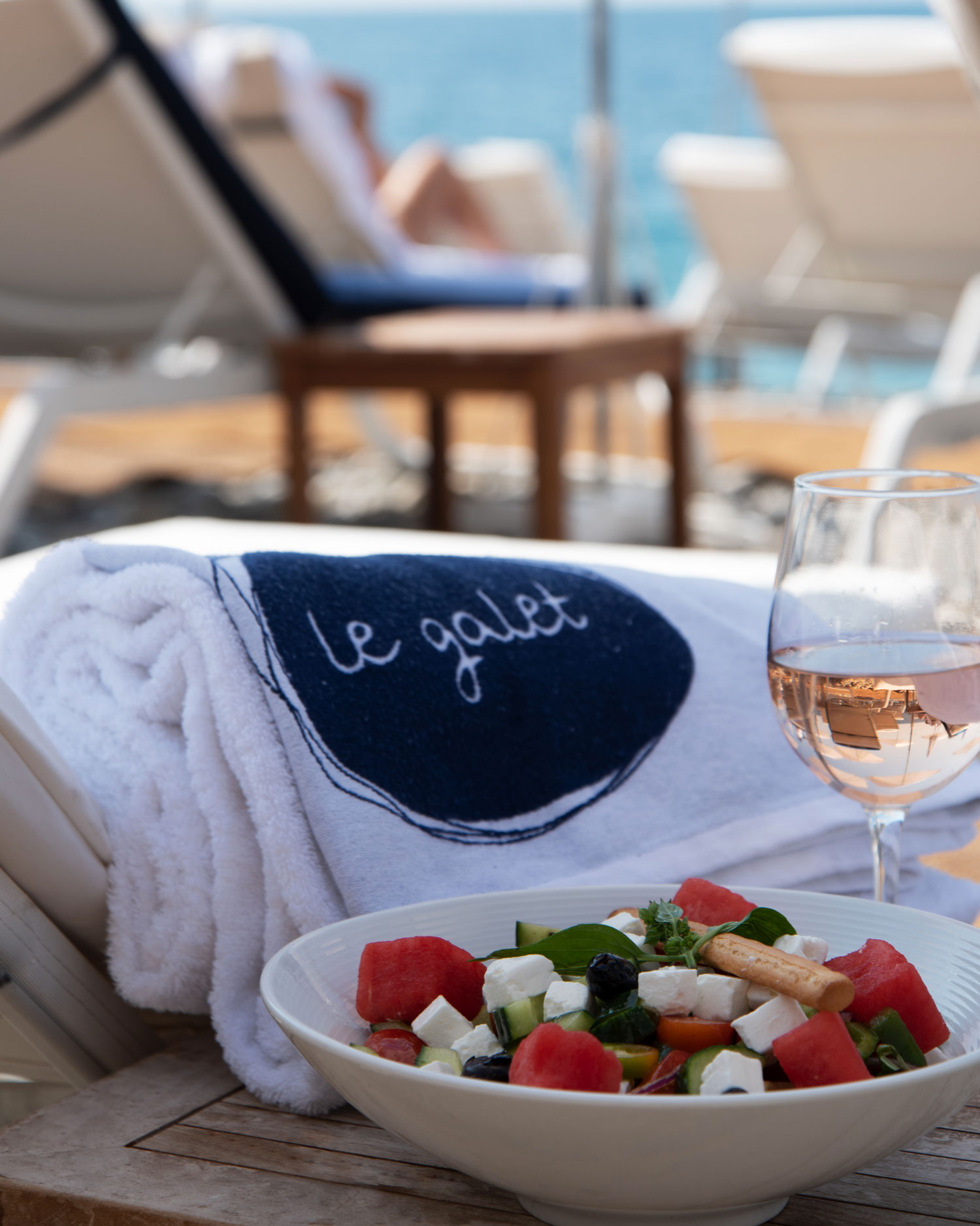 Dégustez notre rosé au Galet plage à Nice